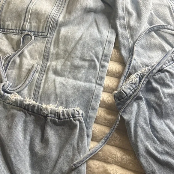 Light Blue Women's Jeans - Picture 2 of 7